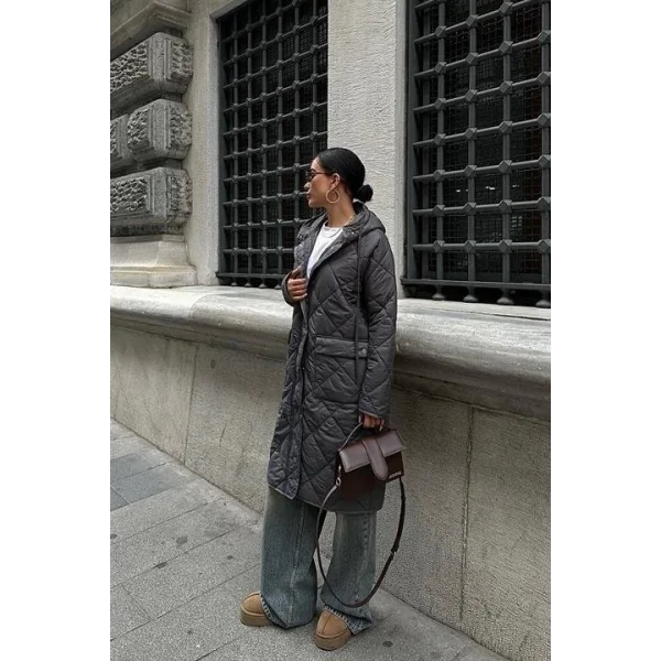 Fermuar Ve Kapşonlu Uzun Kapitone Mont 7062