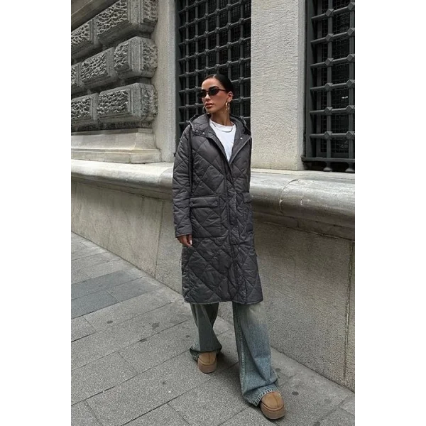 Fermuar Ve Kapşonlu Uzun Kapitone Mont 7062