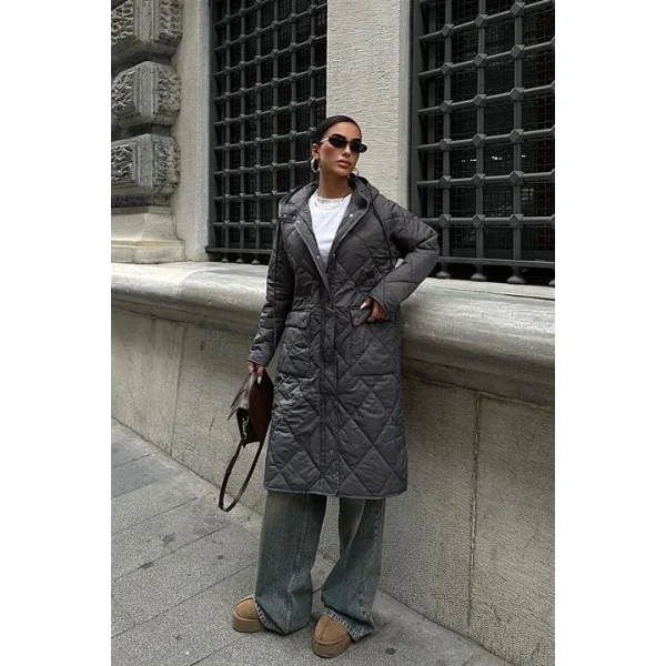 Fermuar Ve Kapşonlu Uzun Kapitone Mont 7062