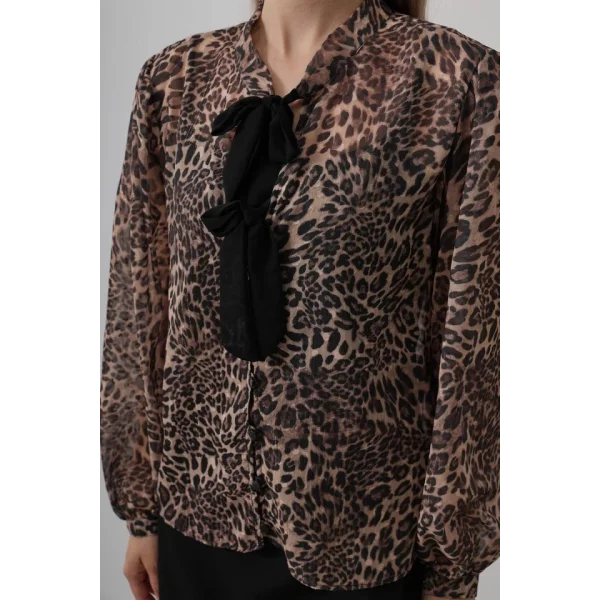 Fiyonk Detaylı Leopar Bluz - Leopar