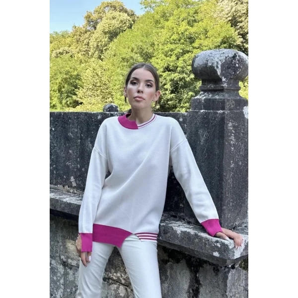 Fuşya Yaka Ve Manşet Garnili Triko Kazak