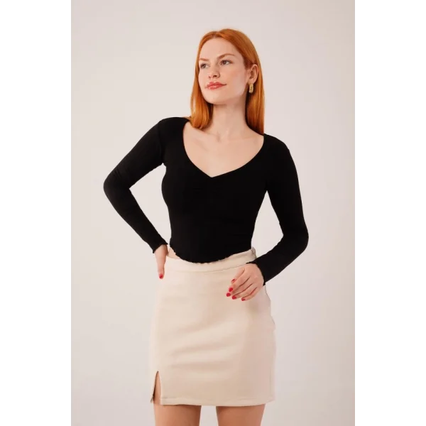Geniş Yaka iyah Basic Body Bluz