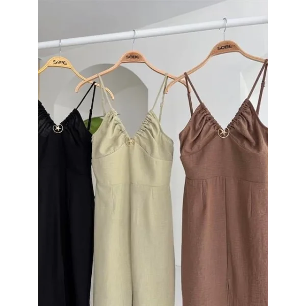 Göğsü Aksesuarlı Önü Yırtmaçlı Elbise 2899