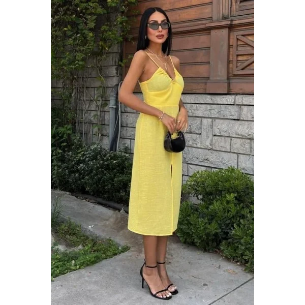 Göğsü Aksesuarlı Önü Yırtmaçlı Elbise 2899