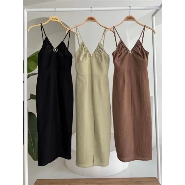 Göğsü Aksesuarlı Önü Yırtmaçlı Elbise 2899