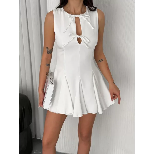 Göğüs Bağlamalı Kolsuz Mini Boy Elbise - Beyaz