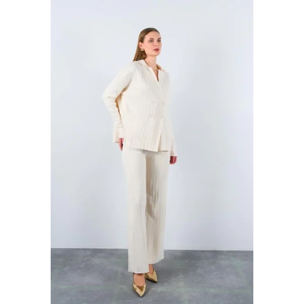 Gömlek Yaka Düğmeli Takım  Krem