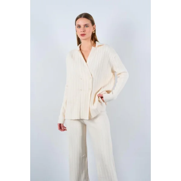 Gömlek Yaka Düğmeli Takım  Krem
