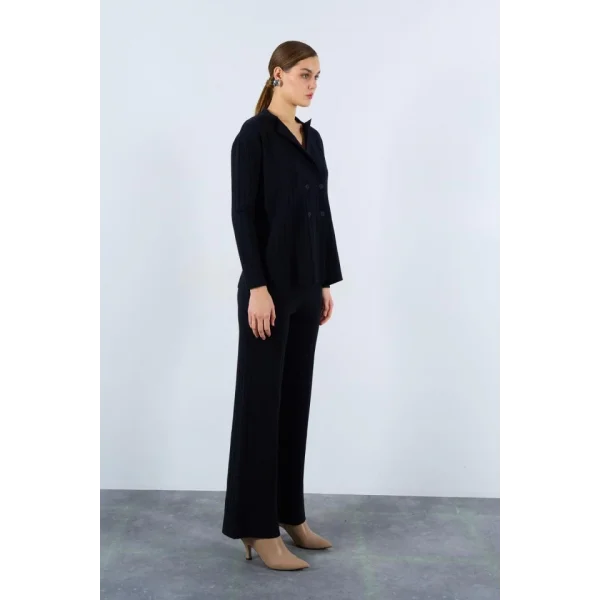 Gömlek Yaka Düğmeli Takım  Siyah