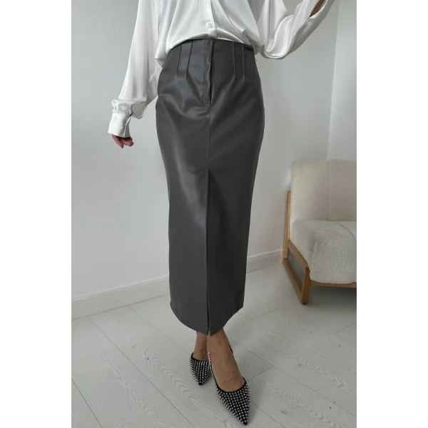 Gri Yırtmaçlı Süs Patlı Etek