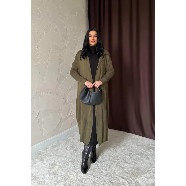 Haki Arkası Yazılı Hırka