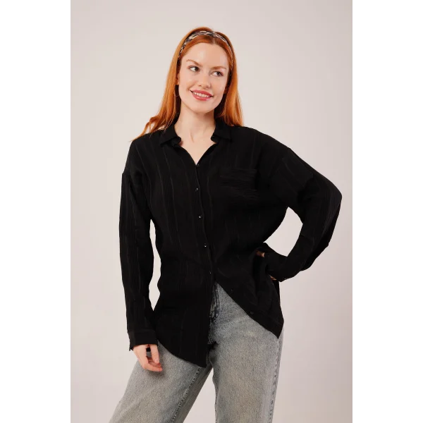 Hakim Yaka Çizgili Cep Detaylı iyah Gömlek