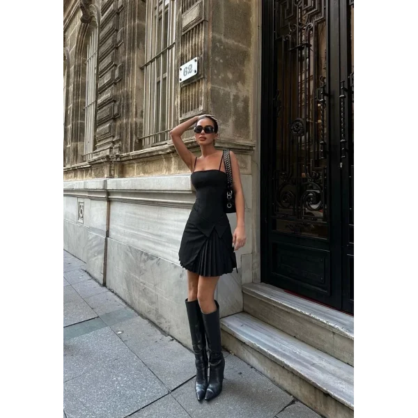 İki Parçalı Pileli Askılı Kadın Mini Elbise - Siyah