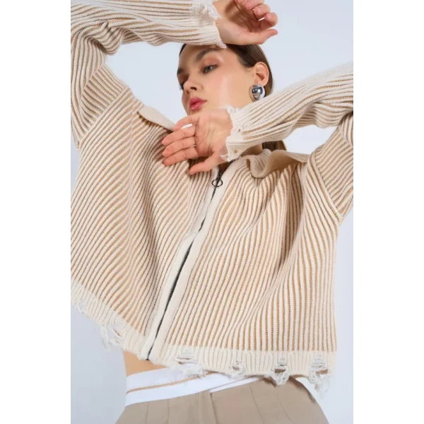 İki Renk Yırtıklı Hırka  KremBej