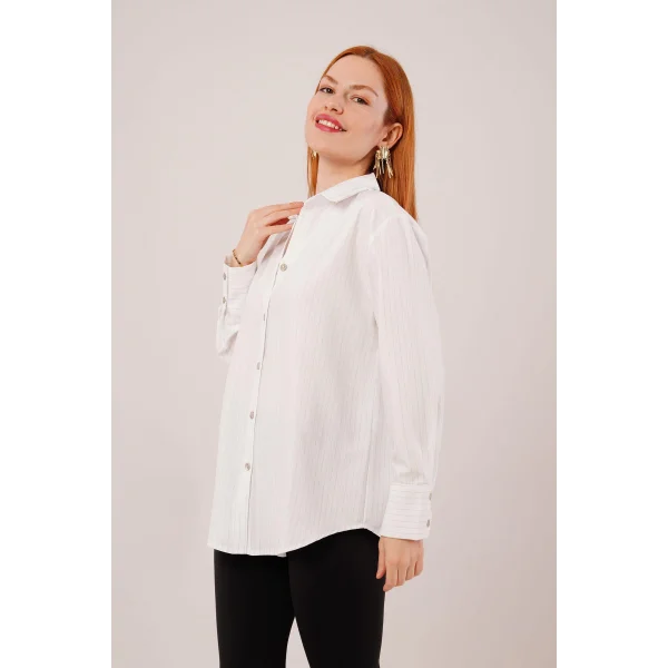 İnce Çizgi Detaylı Beyaz Gömlek