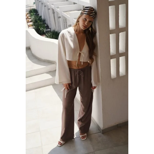 İnce Kemerli Bağcık Detay Pantolon