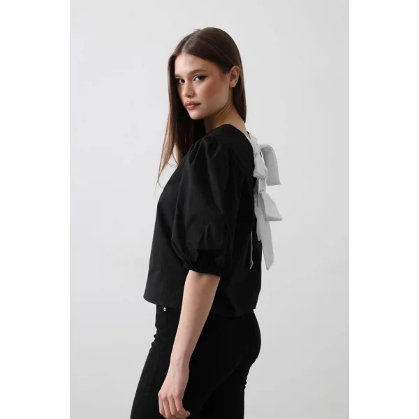 ırtı Fiyonk Bağlamalı Bluz  iyah