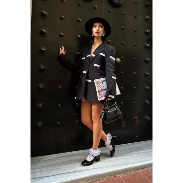 iyah Etiket Detaylı Ceket