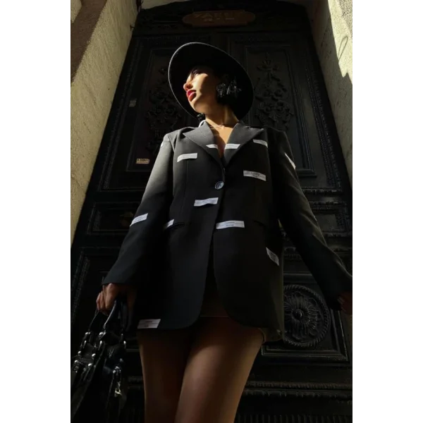 iyah Etiket Detaylı Ceket