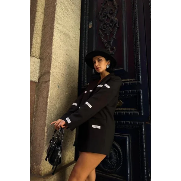 iyah Etiket Detaylı Ceket