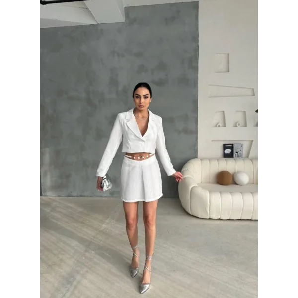 JAKARLI CROP CEKET-KISA ETEK KAPALI PİLE METAL KEMER DETAYLI - Beyaz