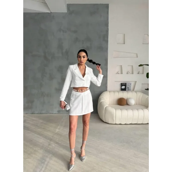 JAKARLI CROP CEKET-KISA ETEK KAPALI PİLE METAL KEMER DETAYLI - Beyaz