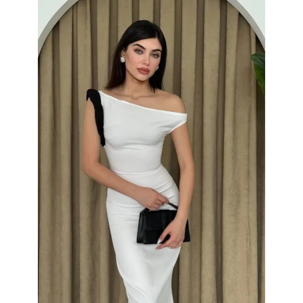 Jovani Omuz Detaylı Elbise