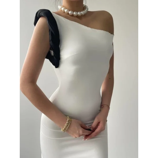 Jovani Omuz Detaylı Elbise