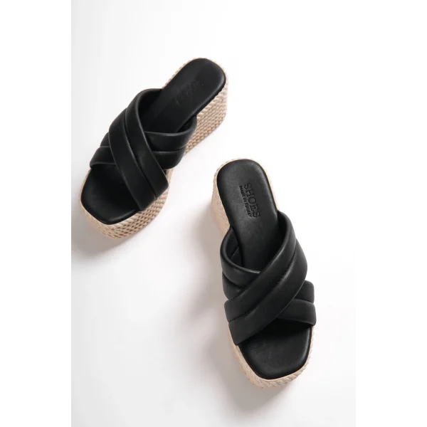 JOYMIX Dolgu Topuklu Ortopedik Taban Hasır Görünümlü Kadın Terlik CKT - Siyah