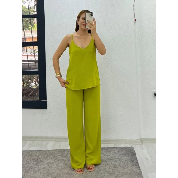 Kadın Aerobin Kumaş Bol Paça Pantolon Ve Askılı Bluz Ikili Takım