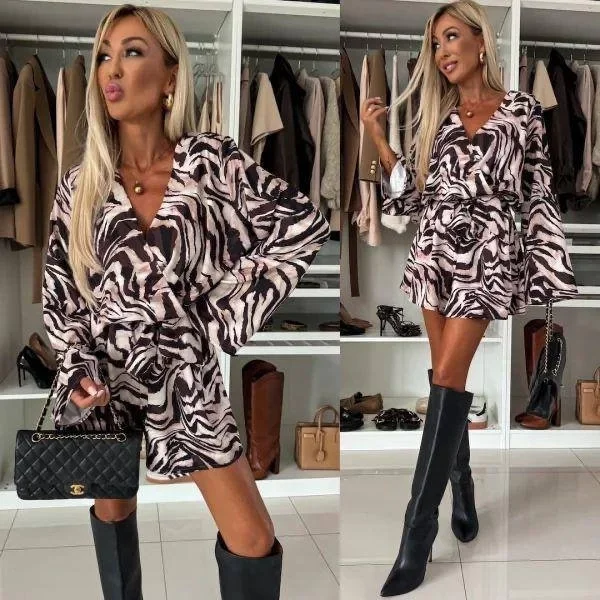 Kadın alaş Kol Kruvaze Yaka Zebra Desen şort Tulum