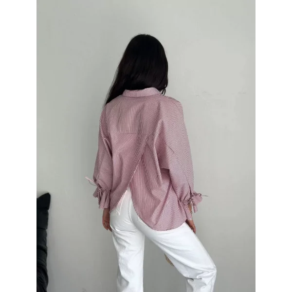 Kadın Arkası Asimetrik Yırtmaç Kesim Detaylı Cizgili Bluz Gömlek - Bordo