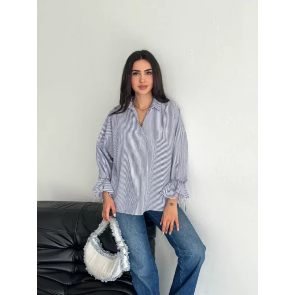 Kadın Arkası Asimetrik Yırtmaç Kesim Detaylı Cizgili Bluz Gömlek - Füme