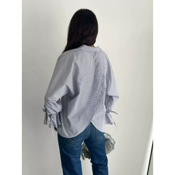 Kadın Arkası Asimetrik Yırtmaç Kesim Detaylı Cizgili Bluz Gömlek - Füme