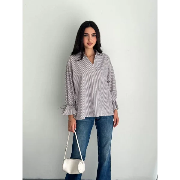 Kadın Arkası Asimetrik Yırtmaç Kesim Detaylı Cizgili Bluz Gömlek - Gri