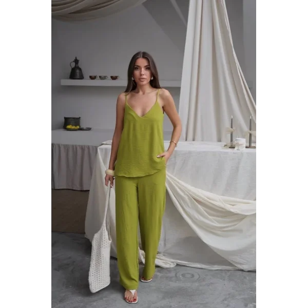 Kadın Askılı Bluz Ve Bol Paça Pantolon Ikili Takım