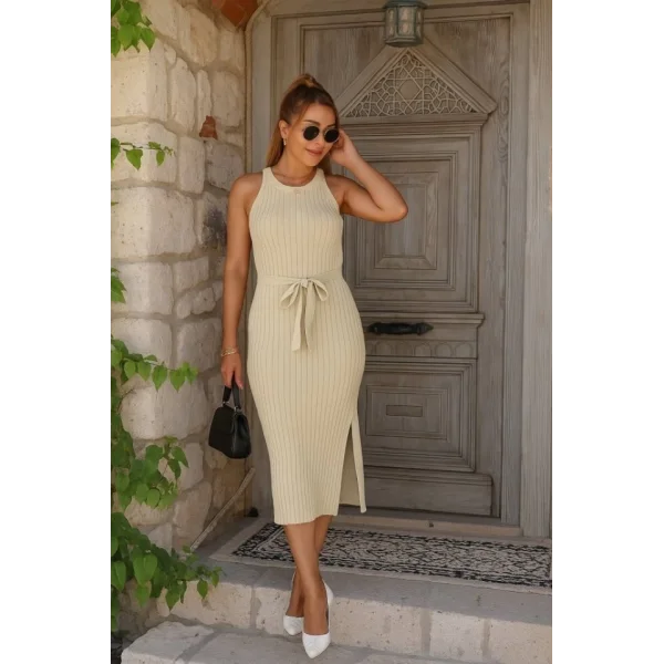 Kadın Askılı Omuzlardan Açık Belden Kuşaklı Yandan Yırtmaçlı Triko Elbise