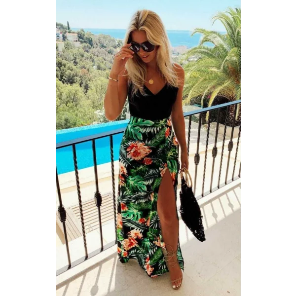 Kadın Askılı V Yaka Eteği Dijital Baskılı çiçek Desenli Yırtmaçlı Mikro Kumaş Elbise