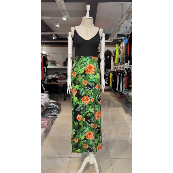 Kadın Askılı V Yaka Eteği Dijital Baskılı çiçek Desenli Yırtmaçlı Mikro Kumaş Elbise