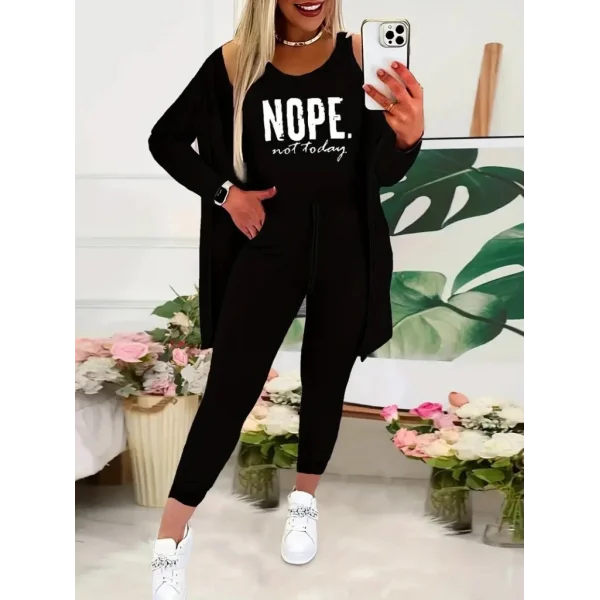 Kadın Askılı Yuvarlak Yaka Yazılı Viskon Iki Iplik Bluz Ceket Ve Pantolon 3lü Takım