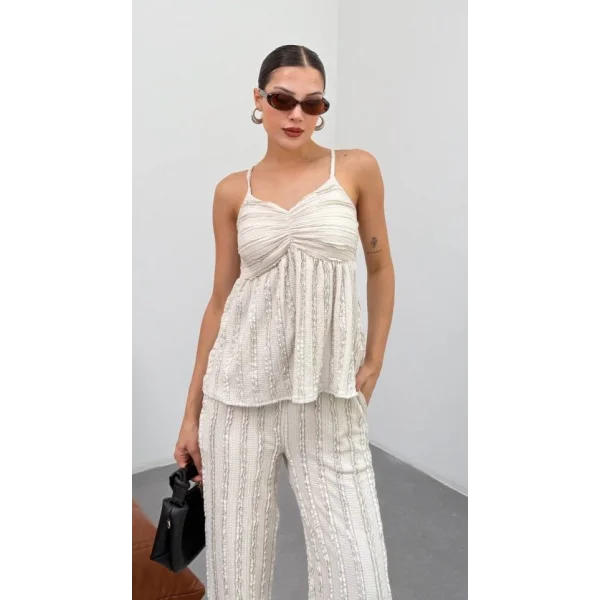 Kadın Bej Dokulu Askılı Üst Ve Bol Paça Pantolon 2’li Takım