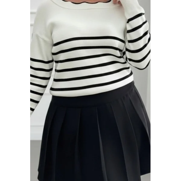 Kadın Beyaz Sırt Bağlama Detaylı çizgi Desen Triko Bluz