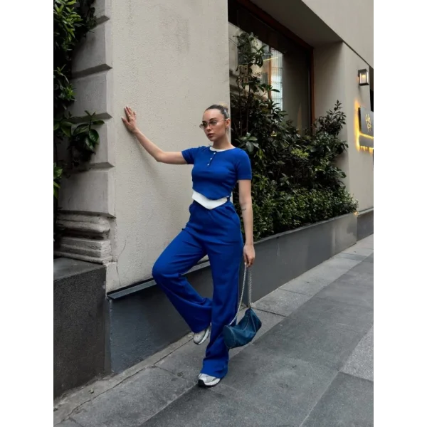 Kadın Bisiklet Yaka Asimetrik Kesim Atlet Detay Bluz Ve Yüksek Bel Bol Paça Pantolon Ikili Takım