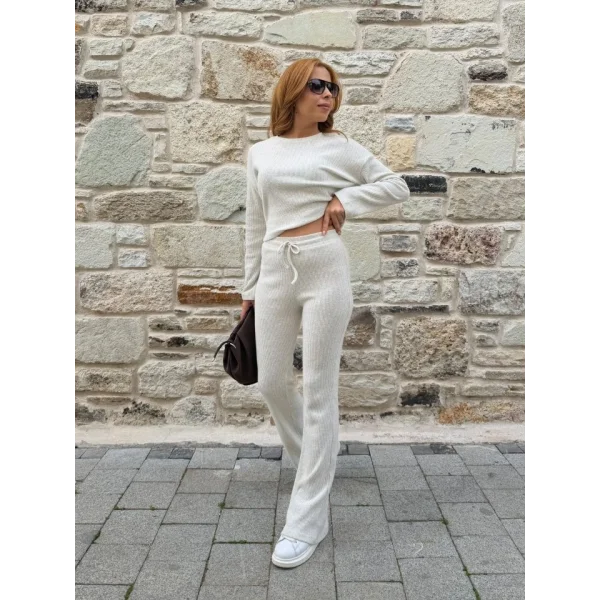 Kadın Bisiklet Yaka Crop Ve Ispanyol Paça Pantolon Ikili Takım