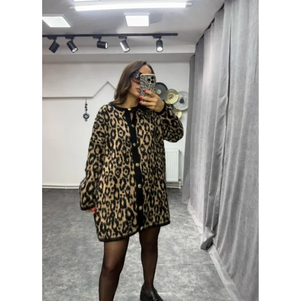 Kadın Bisiklet Yaka Leopar Garnili Düğme Detay Kurka