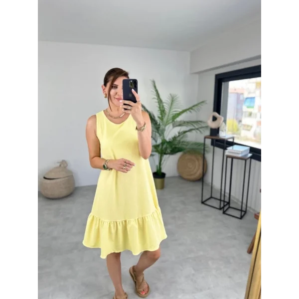 Kadın Bürümcük Kumaş Eteği Fırfır Detaylı Sıfır Kol Elbise