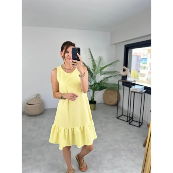 Kadın Bürümcük Kumaş Eteği Fırfır Detaylı Sıfır Kol Elbise