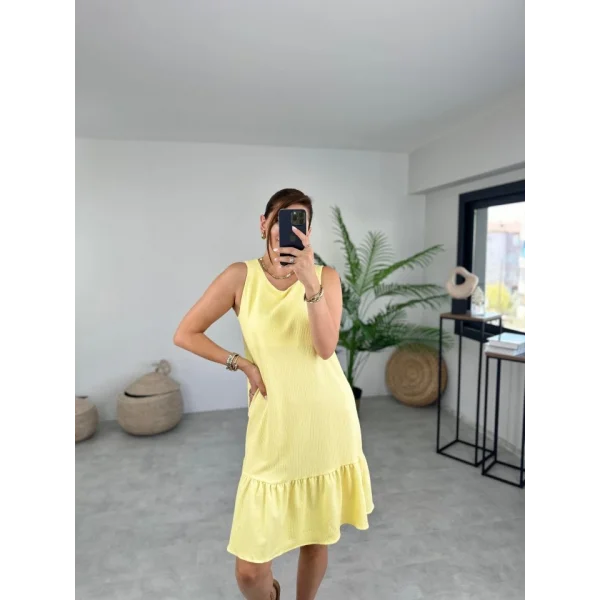 Kadın Bürümcük Kumaş Eteği Fırfır Detaylı Sıfır Kol Elbise