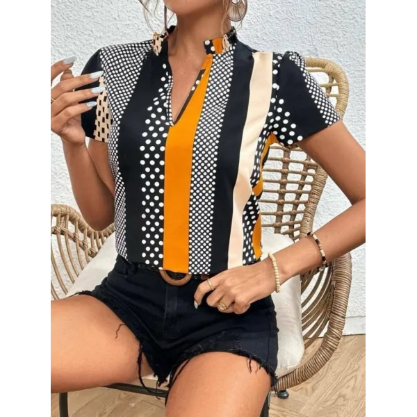 Kadın Çentik Ve Büzgülü Yaka Desenli Mikro Kumaş Bluz