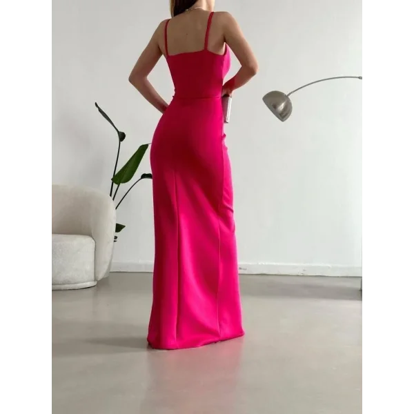 Kadın Dalgıç Kumaş Askılı Yırtmaç Detaylı V Yaka Maxi Boy Elbise